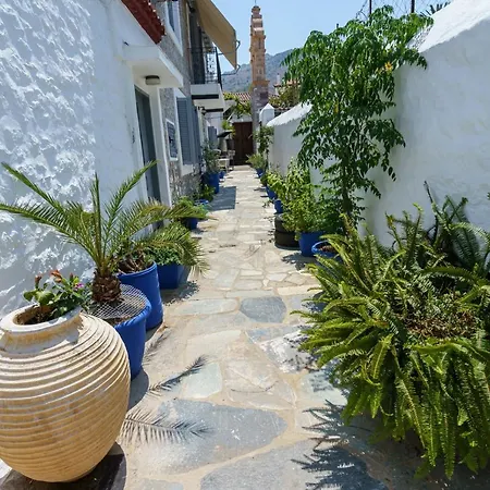 Livin Hydra Garden Aparthotel